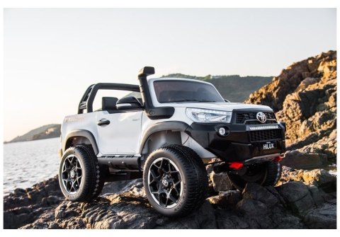 Auto na Akumulator Toyota Hilux Czarny Lakierowany LEAN CARS