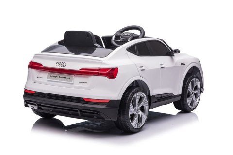 Auto Na Akumulator Audi E- Tron Białe QLS-6688 LEAN CARS