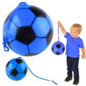 Piłka Gumowa Wzór Piłki Nożnej Uchwyt Na Sprężynę Niebieska 22cm LEAN TOYS