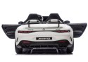 Auto Na Akumulator Mercedes GT63 AMG DK-GT63 24V LCD Biały LEAN CARS